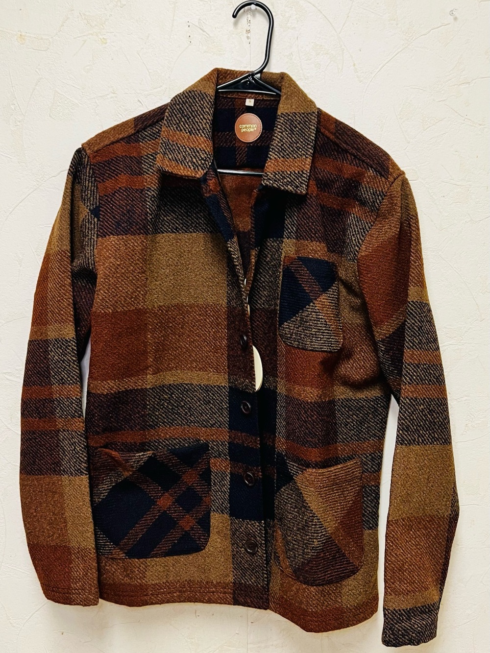 Common People Men’s brown and black plaid button-up Shacket jacket Sz S